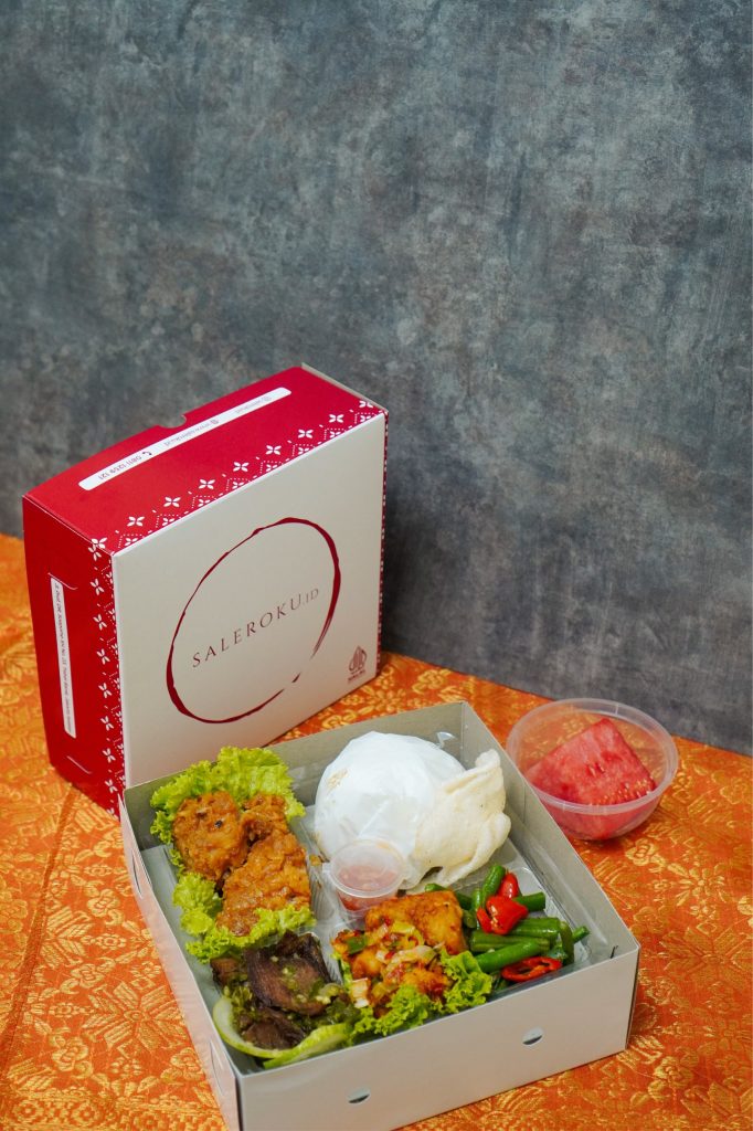 Nasi box premium dari Saleroku Catering Jakarta, dengan harga Rp35.000 memiliki rasa enak dan melayani area Jadetabek