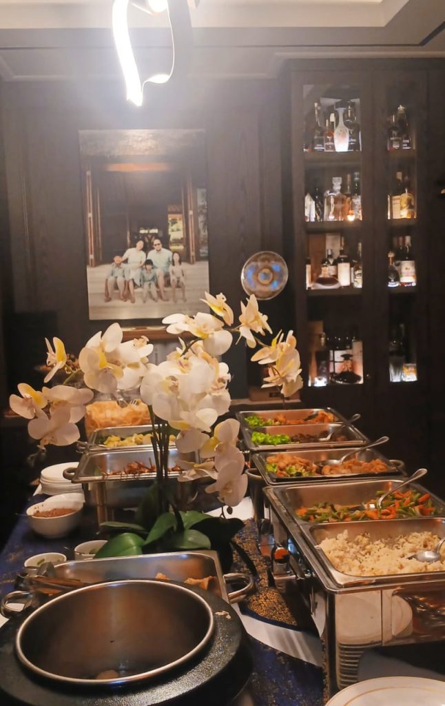 saleroku adalah rekomendasi catering intimate wedding halal dan terpercaya