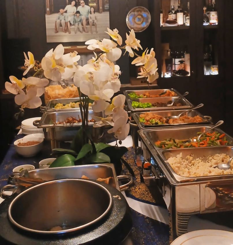 saleroku adalah rekomendasi catering intimate wedding halal dan terpercaya